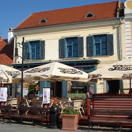 Portre Panzio Hotel Koszeg Luaran gambar