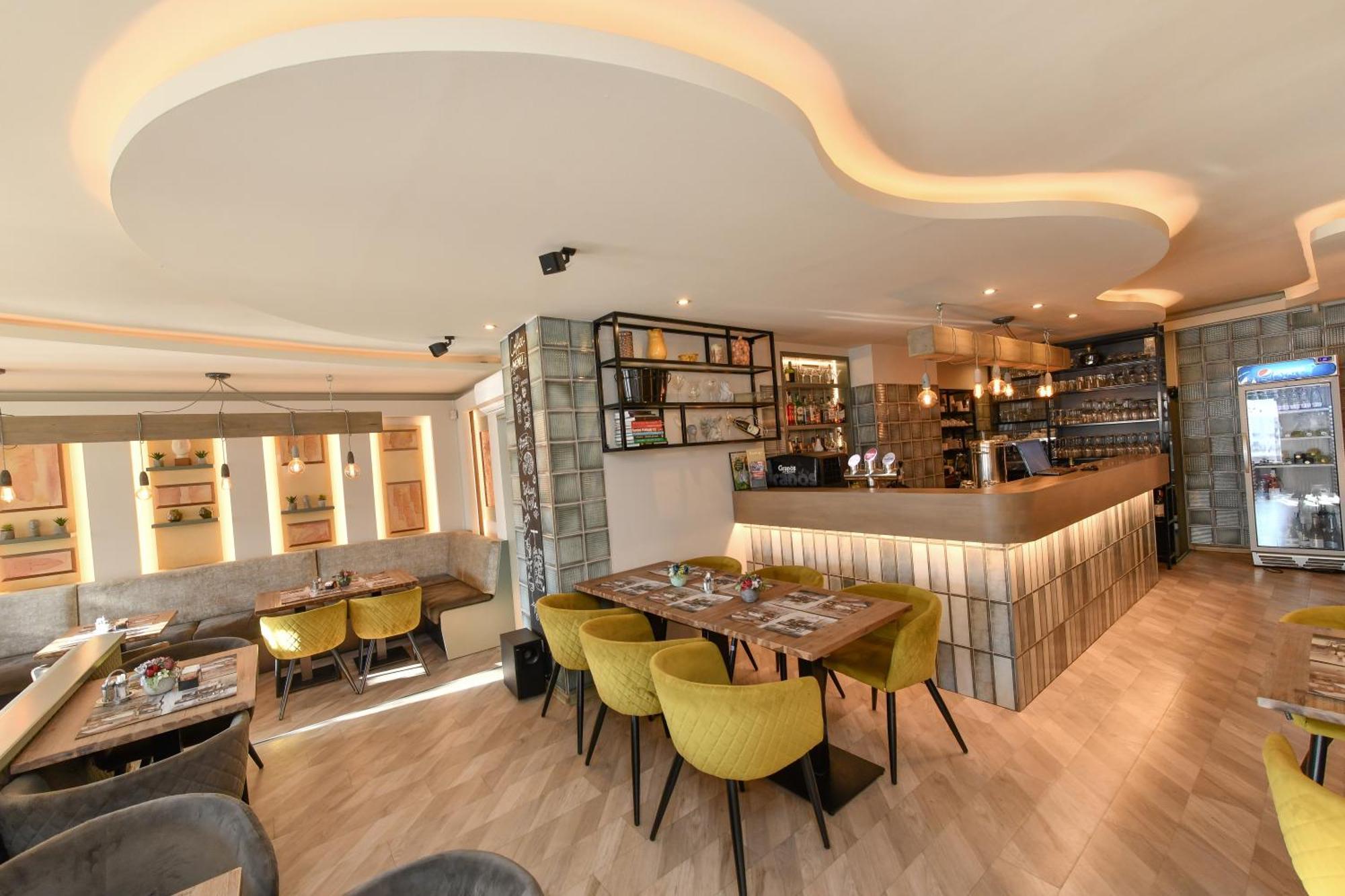 Portre Panzio Hotel Koszeg Luaran gambar