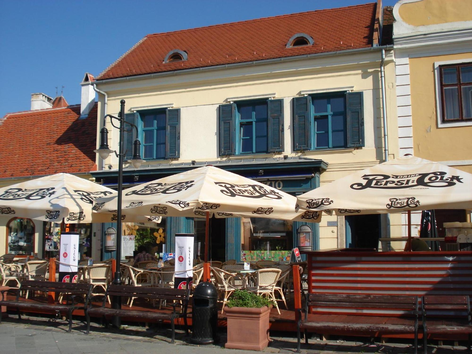 Portre Panzio Hotel Koszeg Luaran gambar